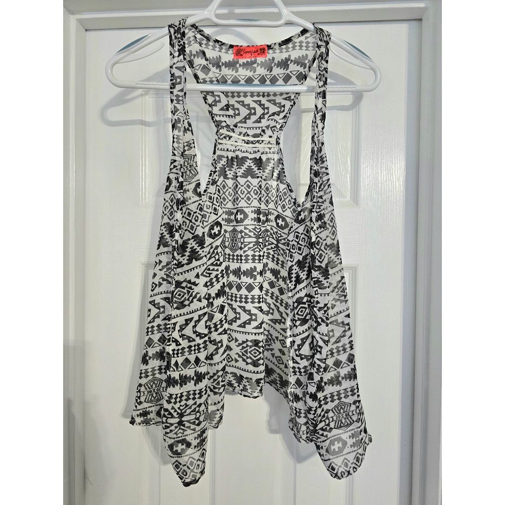 NWOT Women's Be Spoiled Sleeveless Asymmetric Cardigan/Vest Size M